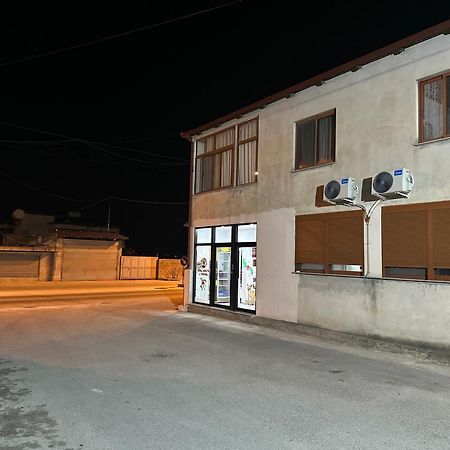 Aral Hostel Berat Extérieur photo