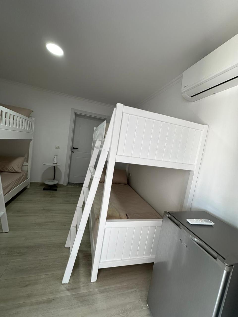 Aral Hostel Berat Extérieur photo
